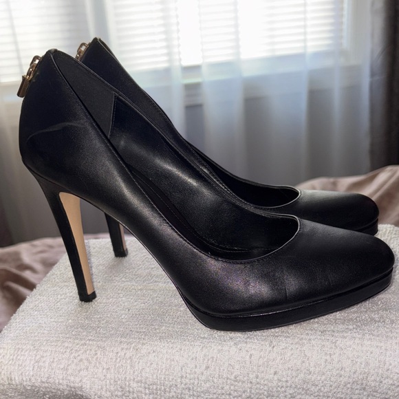 Michael Kors Classic Black Pumps with gold key lock on back of heel - Picture 5 of 10